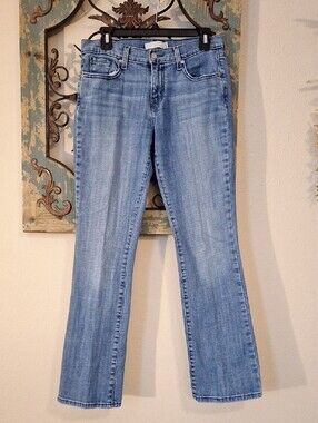 🔥🔥CLEARANCE🔥🔥 Levi's Light Blue Boot Cut Jeans. Size 6